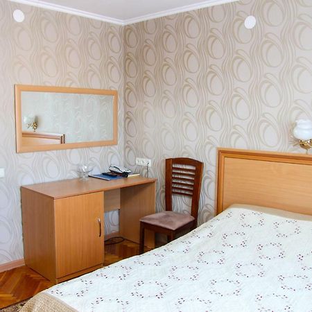 Ust-Kamenogorsk Hotel エクステリア 写真