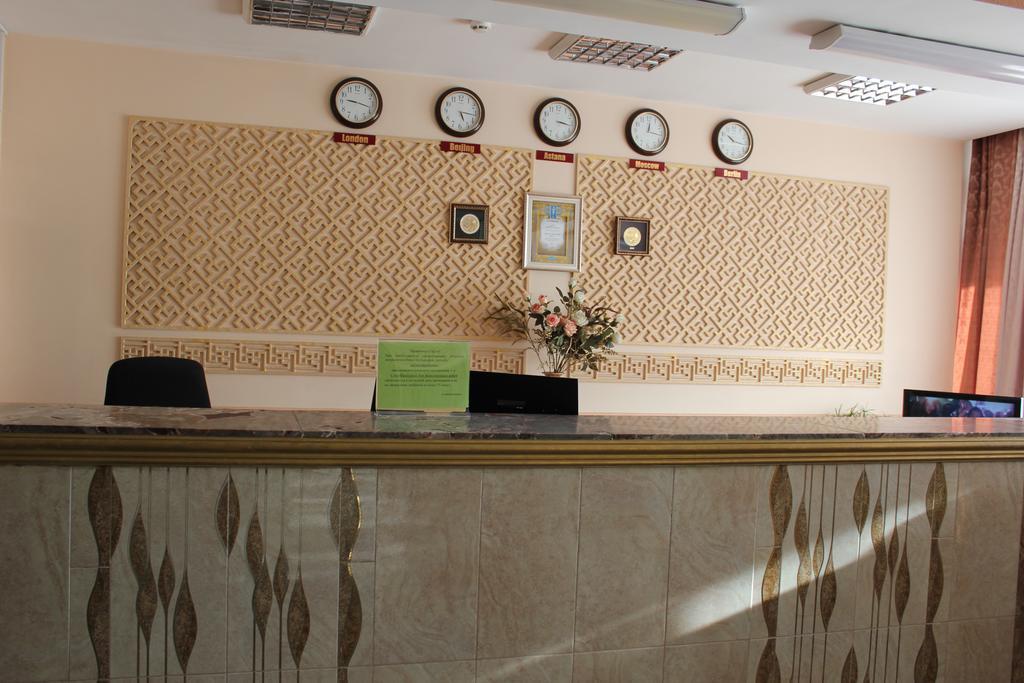 Ust-Kamenogorsk Hotel エクステリア 写真