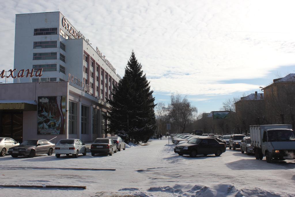Ust-Kamenogorsk Hotel エクステリア 写真