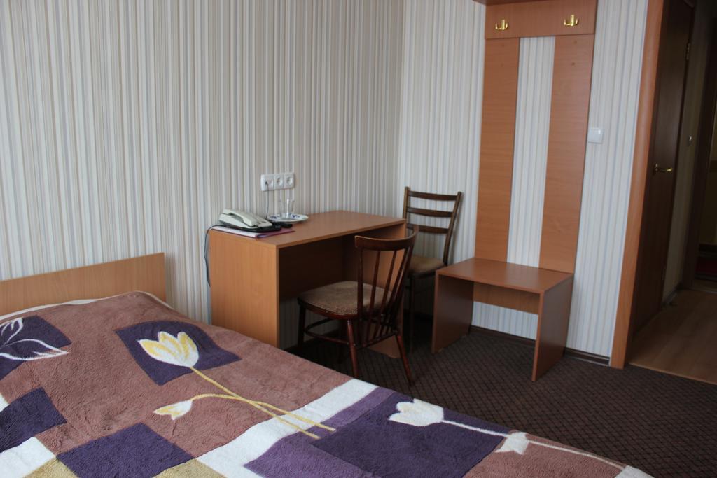 Ust-Kamenogorsk Hotel エクステリア 写真