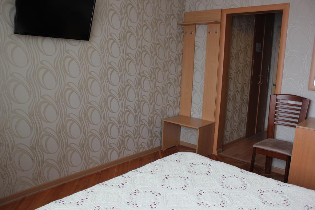 Ust-Kamenogorsk Hotel エクステリア 写真