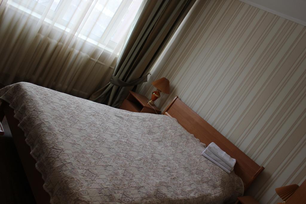 Ust-Kamenogorsk Hotel エクステリア 写真