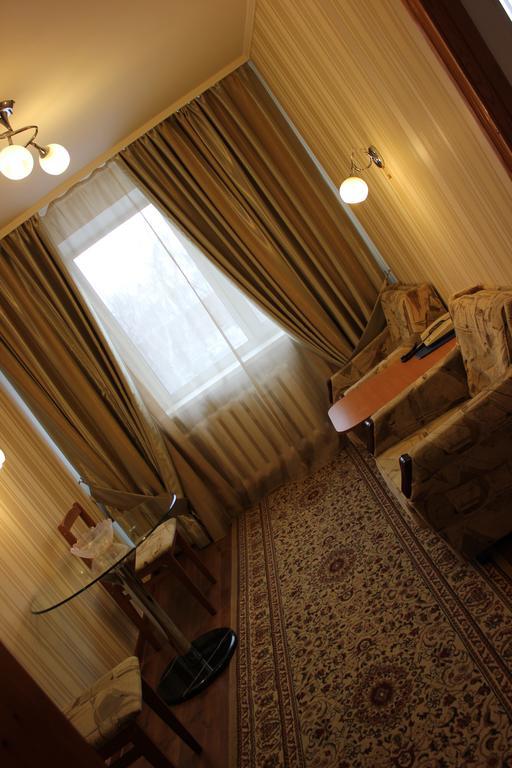 Ust-Kamenogorsk Hotel エクステリア 写真