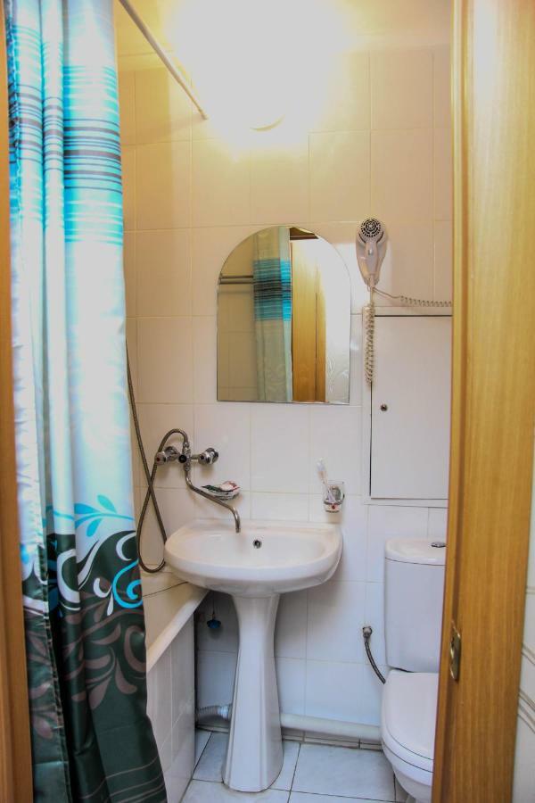 Ust-Kamenogorsk Hotel エクステリア 写真